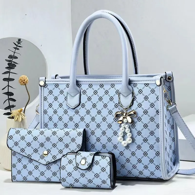 Chic All-Match Women's Handbag: High-Capacity Fashion Messenger for Stylish Mothers